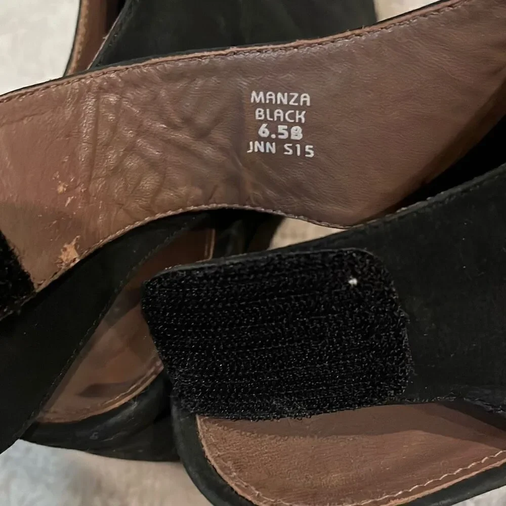 Earthies Manza Wedges